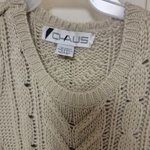 Claus women's Sweater top Ivory color Great condition